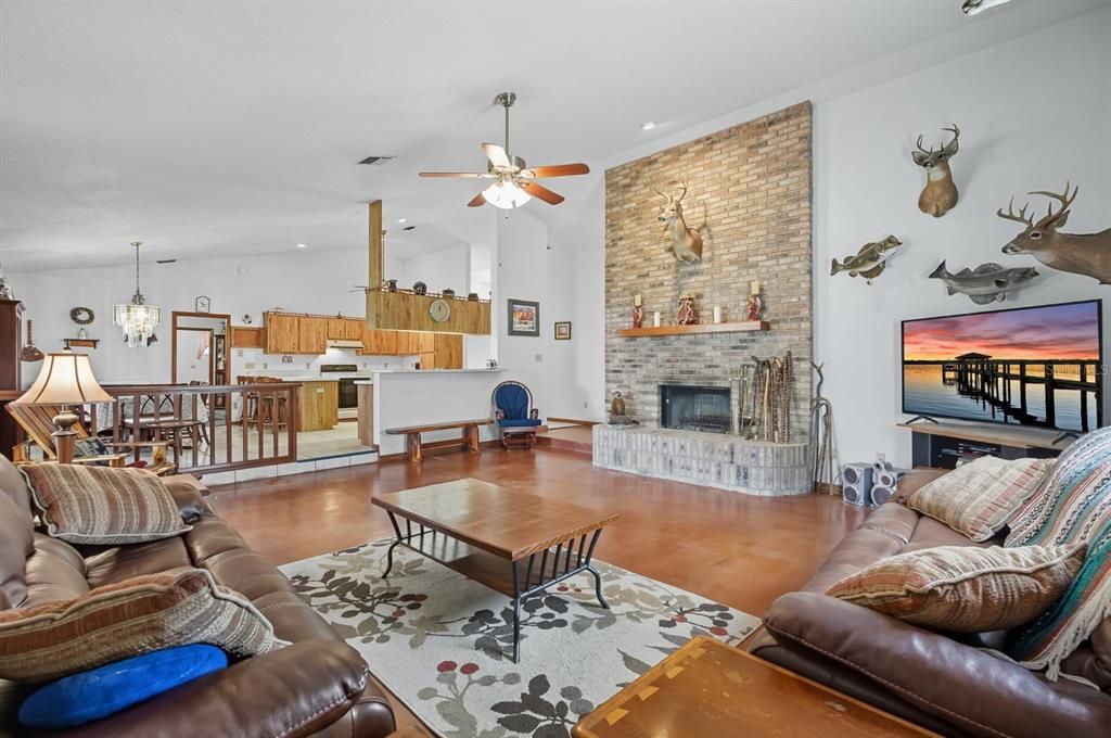 待售: $715,000 (3 贝兹, 2 浴室, 1857 平方英尺)