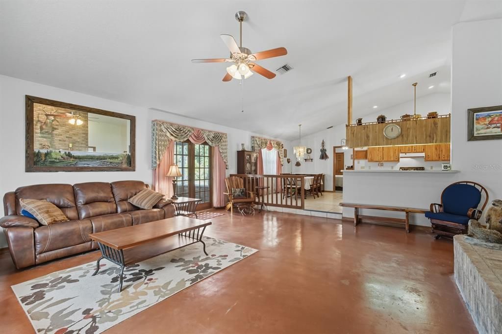 待售: $715,000 (3 贝兹, 2 浴室, 1857 平方英尺)