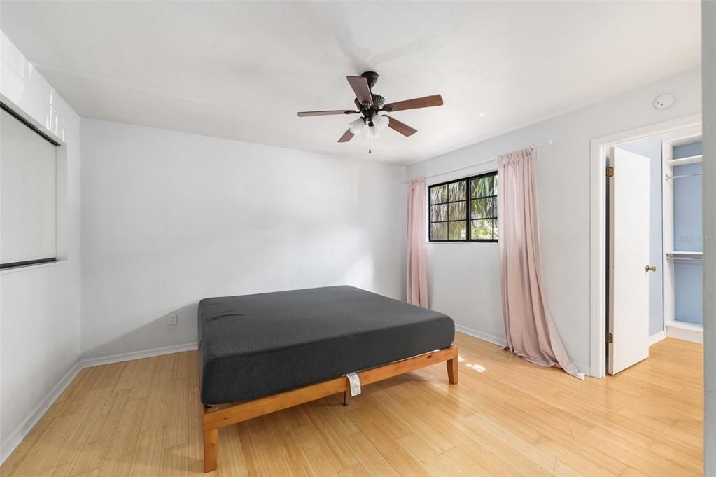 En Venta: $198,000 (2 camas, 2 baños, 1106 Pies cuadrados)