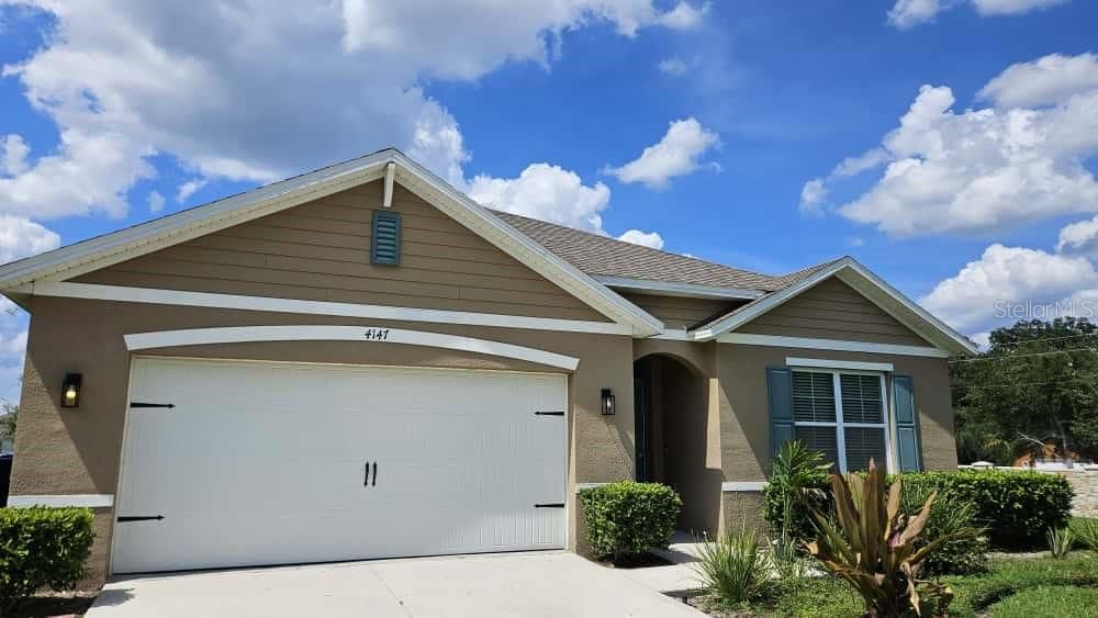 Недавно продано: $454,900 (4 спален, 2 ванн, 1846 Квадратных фут)