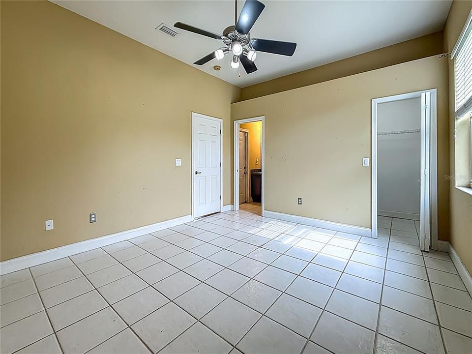 En Renta: $3,150 (4 camas, 3 baños, 2835 Pies cuadrados)