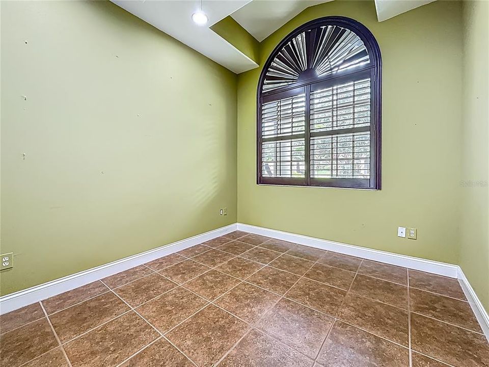 En Renta: $3,150 (4 camas, 3 baños, 2835 Pies cuadrados)