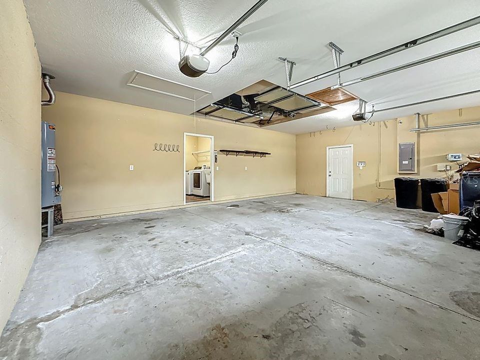 En Renta: $3,150 (4 camas, 3 baños, 2835 Pies cuadrados)