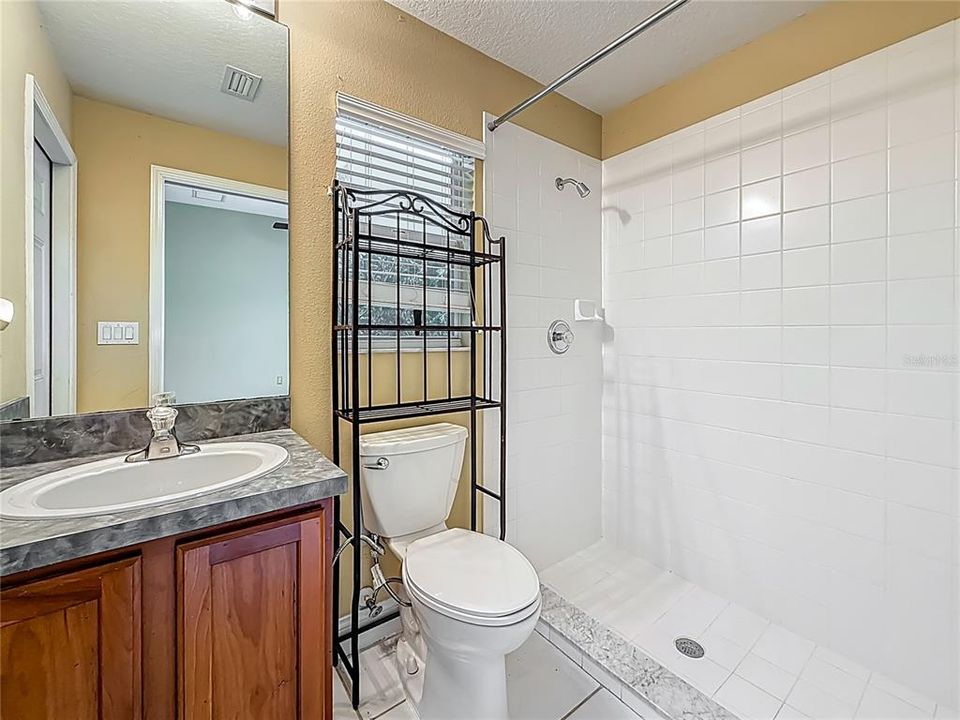 En Renta: $3,150 (4 camas, 3 baños, 2835 Pies cuadrados)