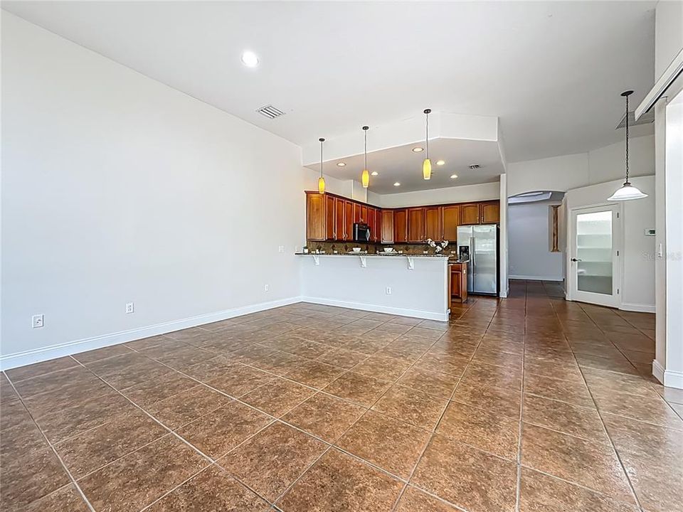 En Renta: $3,150 (4 camas, 3 baños, 2835 Pies cuadrados)