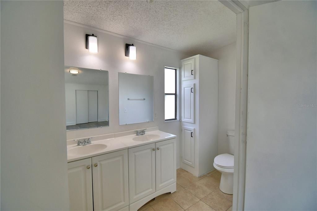 For Sale: $195,000 (3 beds, 2 baths, 1624 Square Feet)