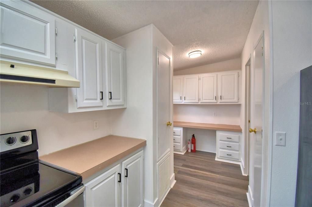 For Sale: $195,000 (3 beds, 2 baths, 1624 Square Feet)