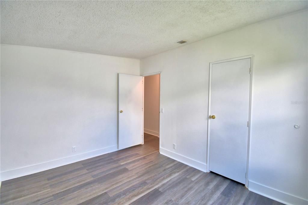 For Sale: $195,000 (3 beds, 2 baths, 1624 Square Feet)