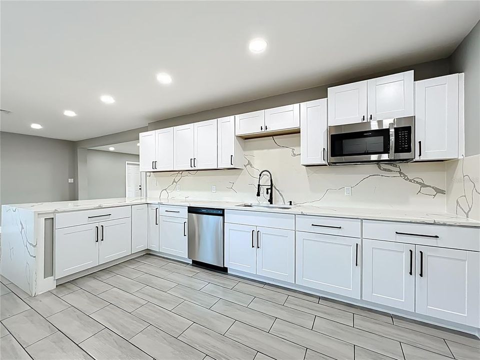 Active With Contract: $449,900 (3 beds, 2 baths, 1944 Square Feet)