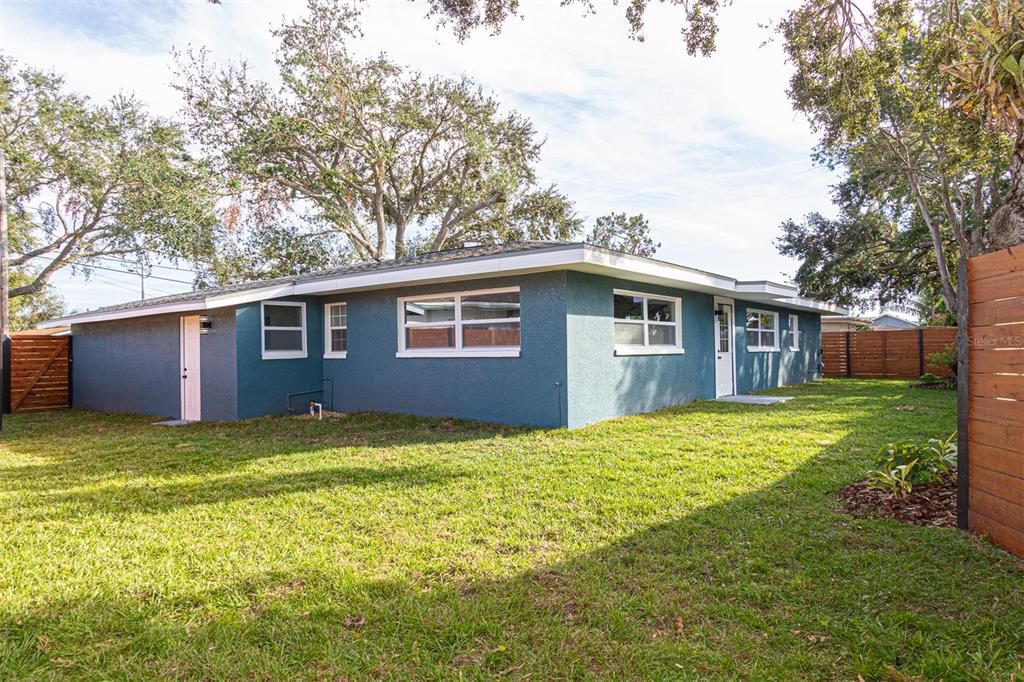 Active With Contract: $449,900 (3 beds, 2 baths, 1944 Square Feet)