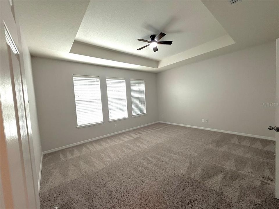 Activo con contrato: $635,000 (4 camas, 3 baños, 2224 Pies cuadrados)