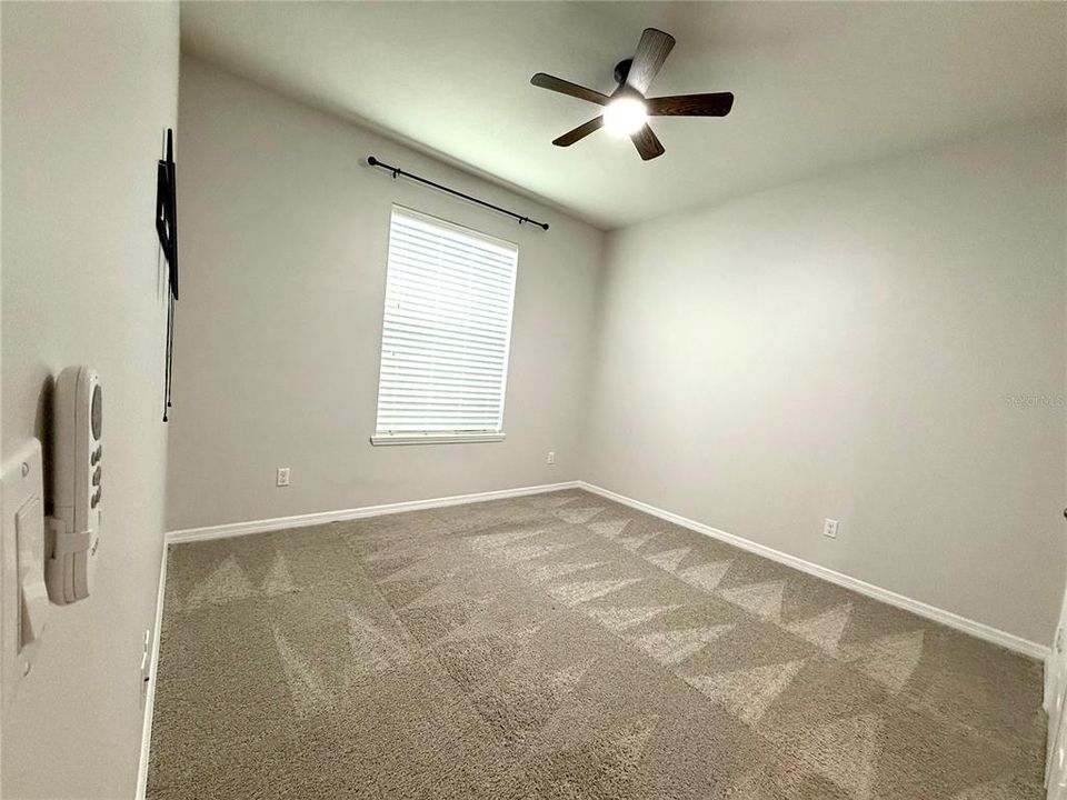 Activo con contrato: $635,000 (4 camas, 3 baños, 2224 Pies cuadrados)