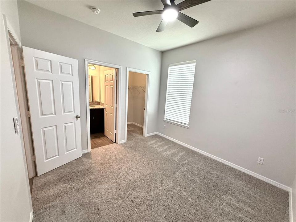 Activo con contrato: $635,000 (4 camas, 3 baños, 2224 Pies cuadrados)