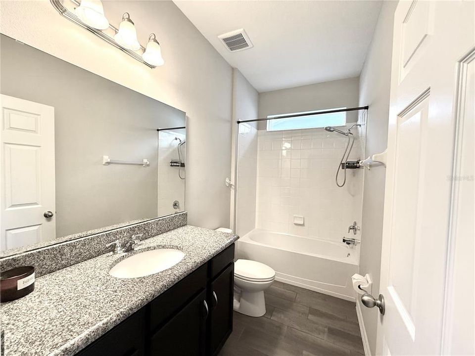 Activo con contrato: $635,000 (4 camas, 3 baños, 2224 Pies cuadrados)