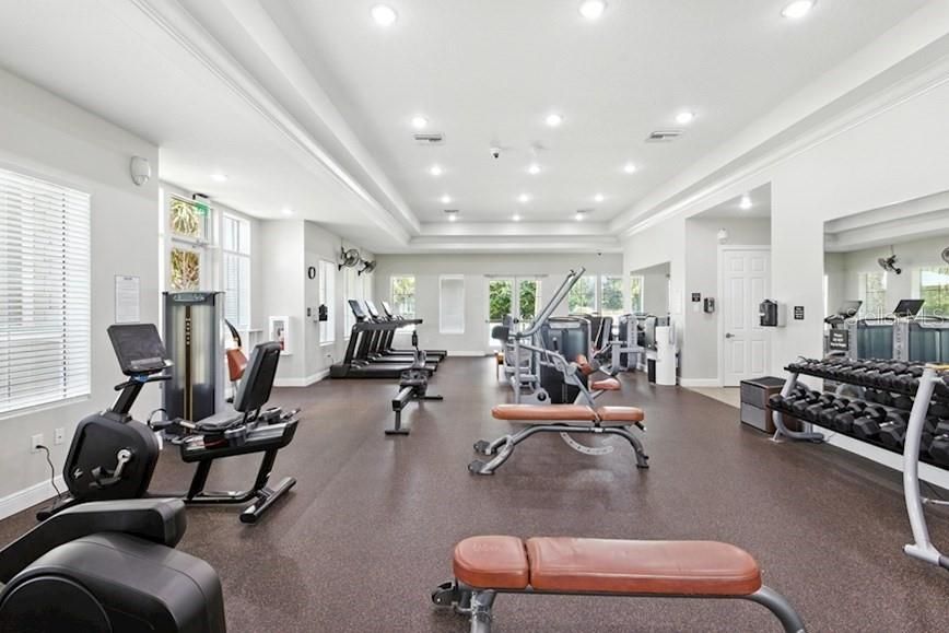 Activo con contrato: $635,000 (4 camas, 3 baños, 2224 Pies cuadrados)