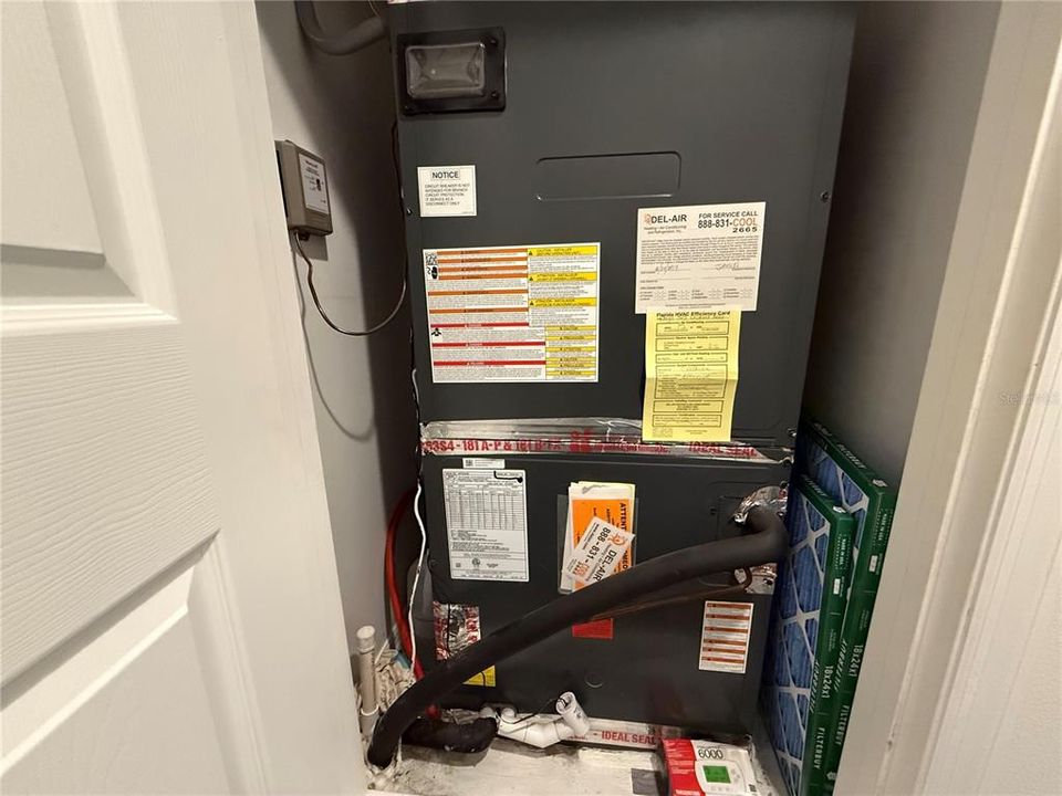 Activo con contrato: $635,000 (4 camas, 3 baños, 2224 Pies cuadrados)