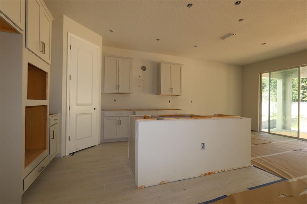 Active With Contract: $561,990 (3 beds, 2 baths, 2167 Square Feet)