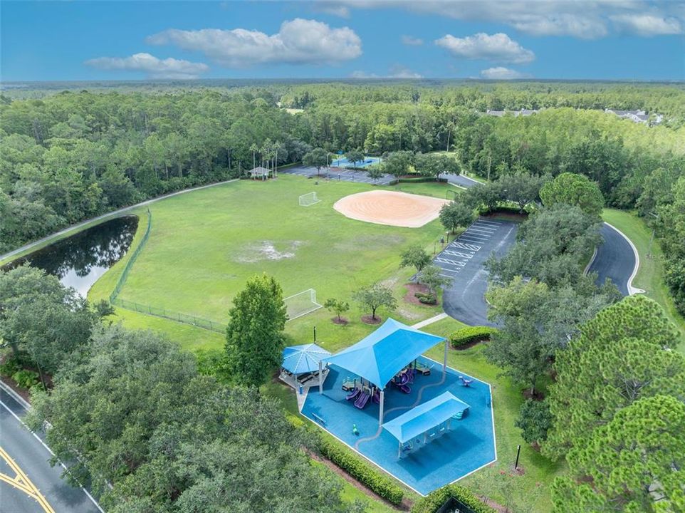 合同活跃: $465,000 (4 贝兹, 2 浴室, 1847 平方英尺)