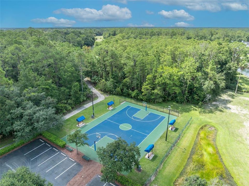 合同活跃: $465,000 (4 贝兹, 2 浴室, 1847 平方英尺)