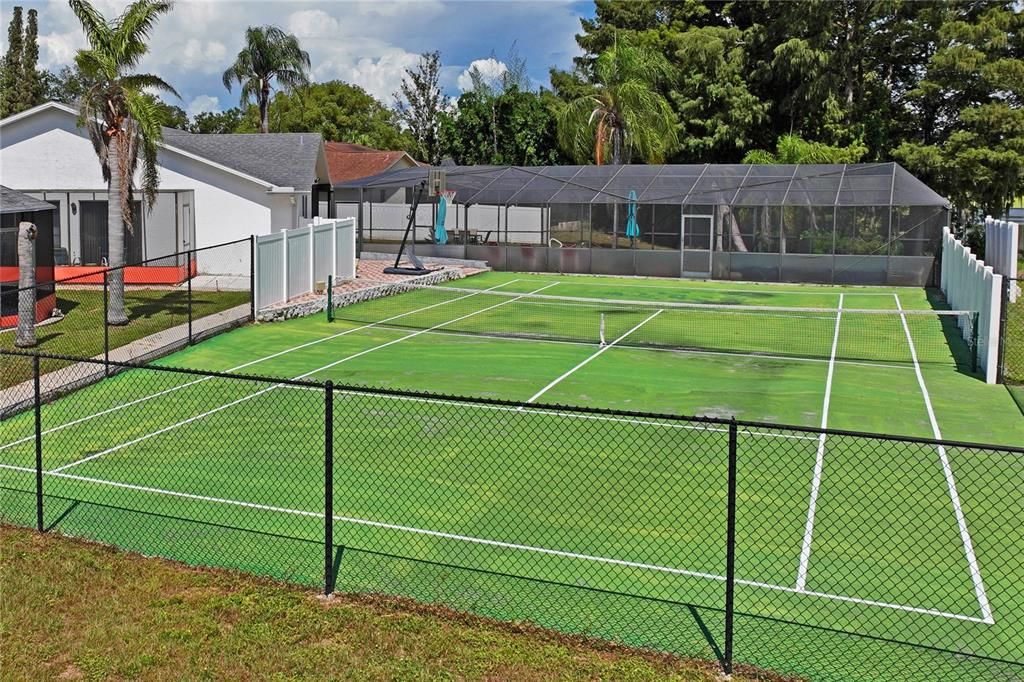 Под контрактом: $415,000 (3 спален, 3 ванн, 2052 Квадратных фут)