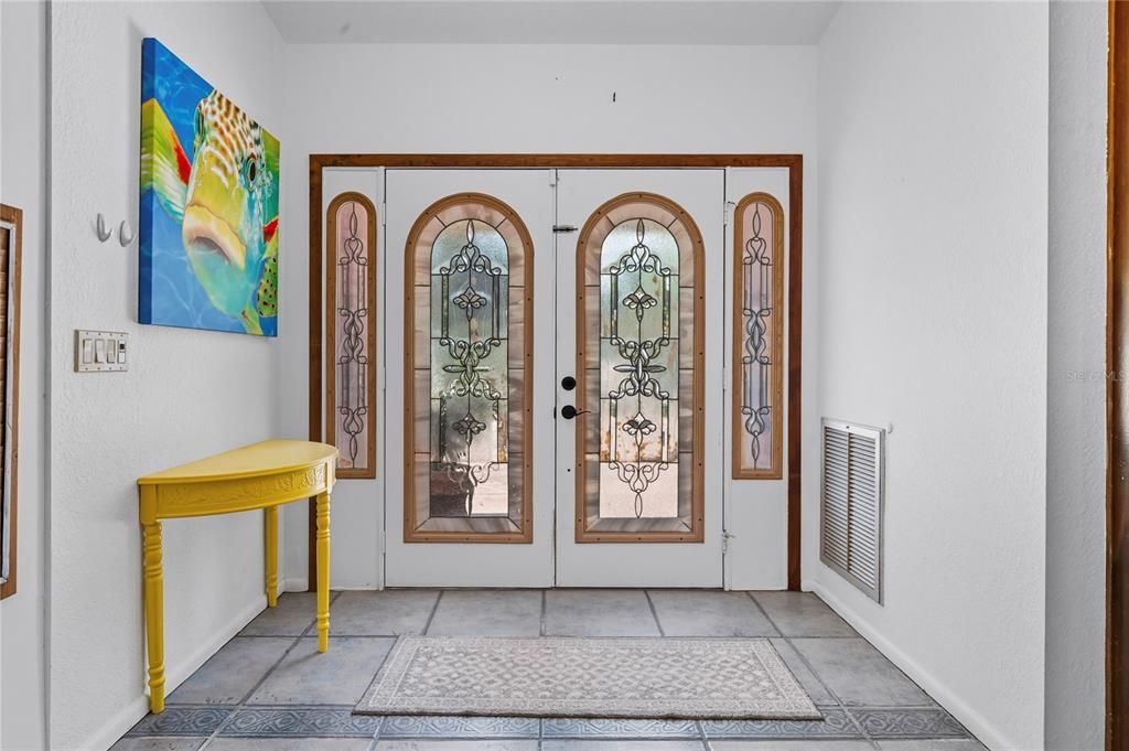 Под контрактом: $415,000 (3 спален, 3 ванн, 2052 Квадратных фут)