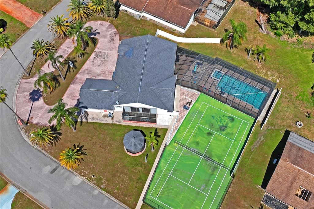 Под контрактом: $415,000 (3 спален, 3 ванн, 2052 Квадратных фут)