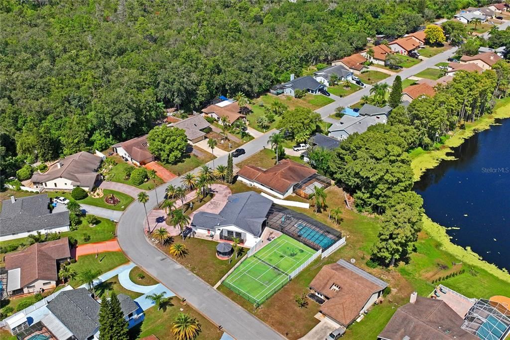 Под контрактом: $415,000 (3 спален, 3 ванн, 2052 Квадратных фут)