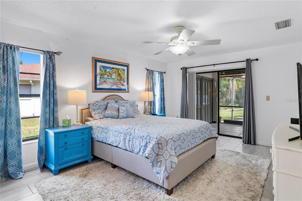 Под контрактом: $415,000 (3 спален, 3 ванн, 2052 Квадратных фут)