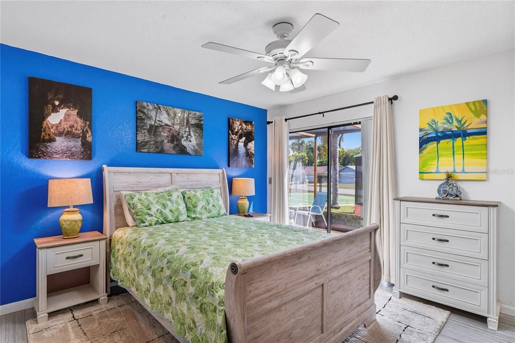 Под контрактом: $415,000 (3 спален, 3 ванн, 2052 Квадратных фут)