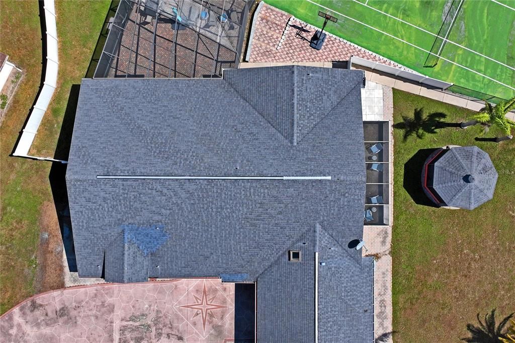 Под контрактом: $415,000 (3 спален, 3 ванн, 2052 Квадратных фут)