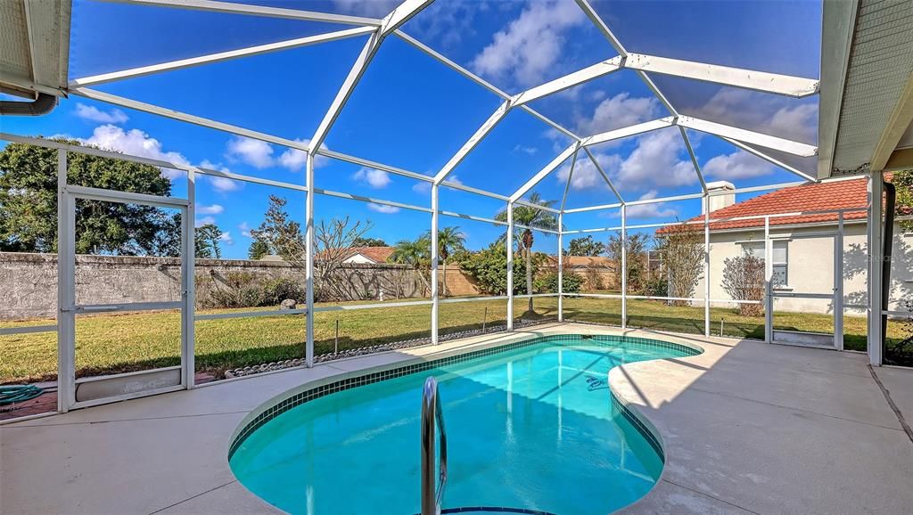 Active With Contract: $482,000 (3 beds, 2 baths, 2014 Square Feet)