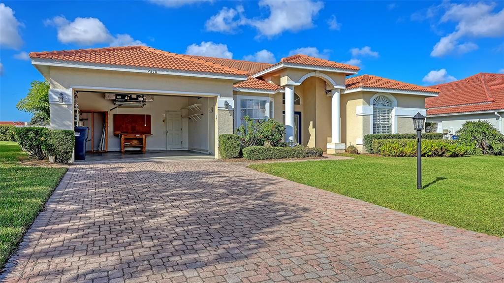 Active With Contract: $482,000 (3 beds, 2 baths, 2014 Square Feet)