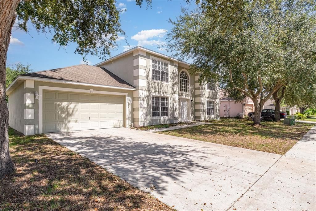 For Sale: $314,900 (3 beds, 2 baths, 2332 Square Feet)