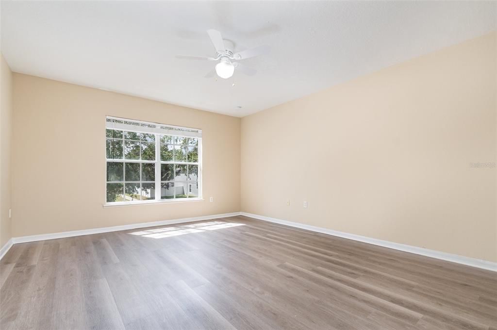 For Sale: $314,900 (3 beds, 2 baths, 2332 Square Feet)