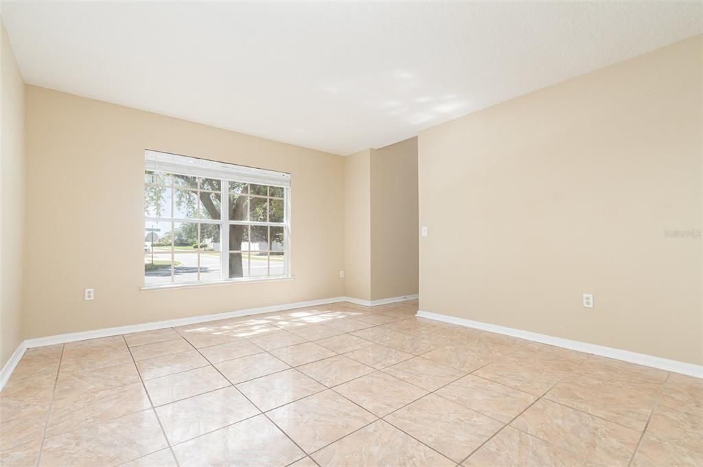 For Sale: $314,900 (3 beds, 2 baths, 2332 Square Feet)