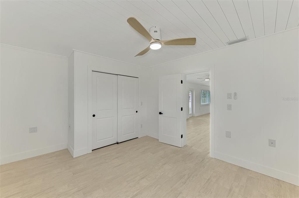 For Sale: $389,000 (3 beds, 2 baths, 1839 Square Feet)