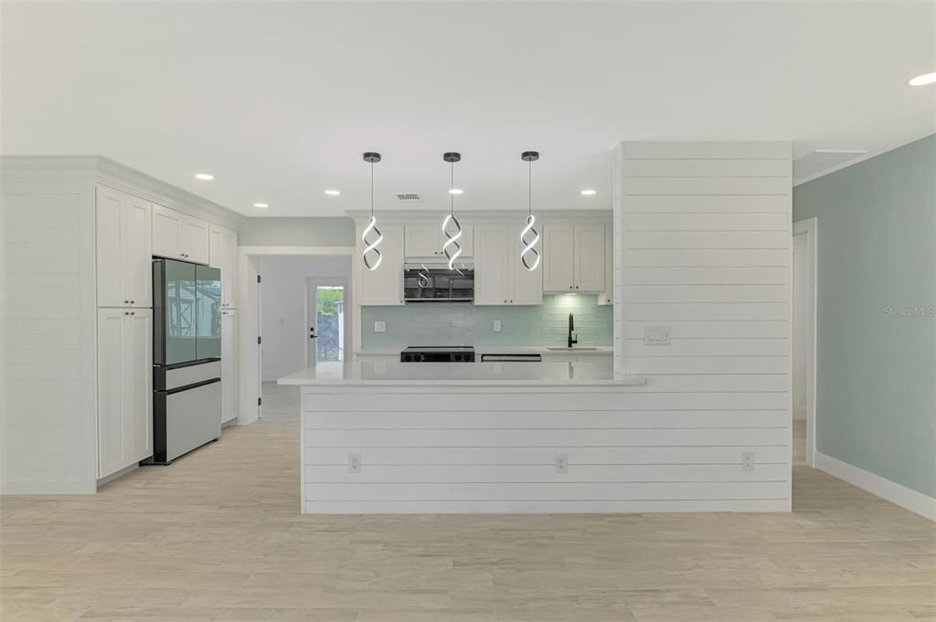 For Sale: $389,000 (3 beds, 2 baths, 1839 Square Feet)