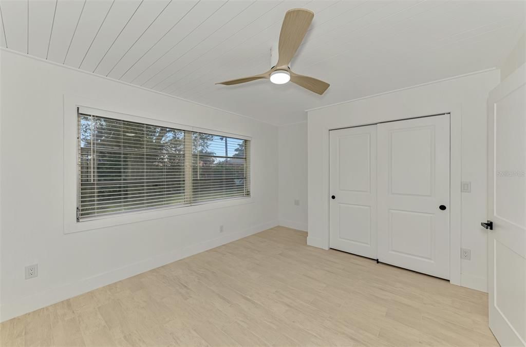 For Sale: $389,000 (3 beds, 2 baths, 1839 Square Feet)