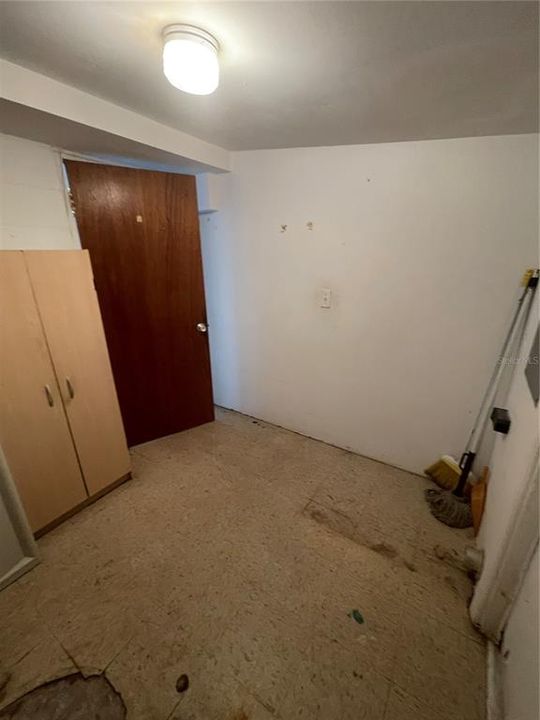 Active With Contract: $185,000 (3 beds, 1 baths, 1125 Square Feet)