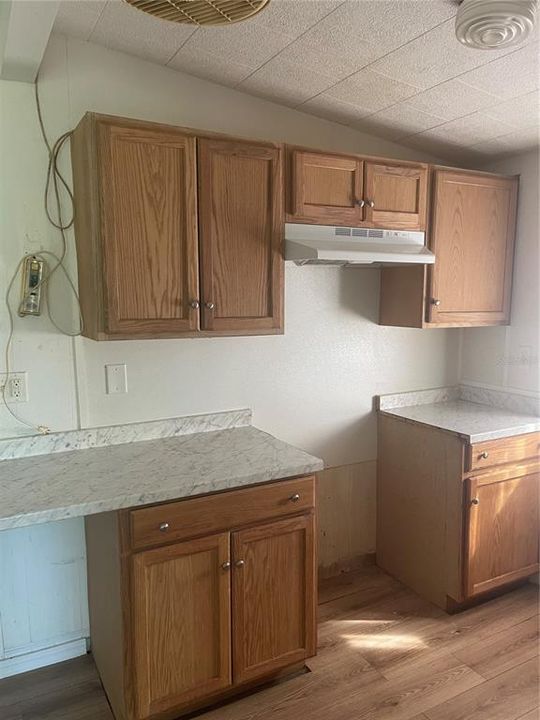 Active With Contract: $185,000 (3 beds, 1 baths, 1125 Square Feet)