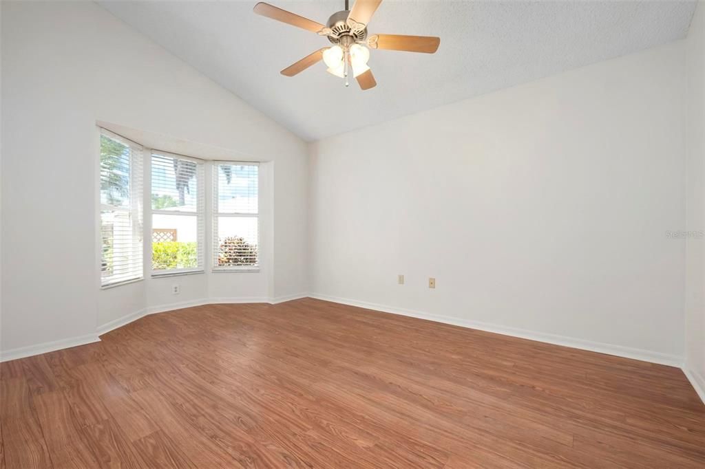 В аренду: $3,300 (2 спален, 2 ванн, 1327 Квадратных фут)