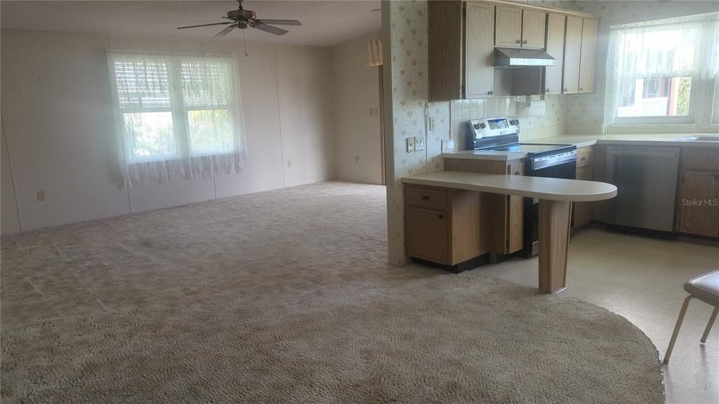 待售: $199,900 (2 贝兹, 2 浴室, 1248 平方英尺)