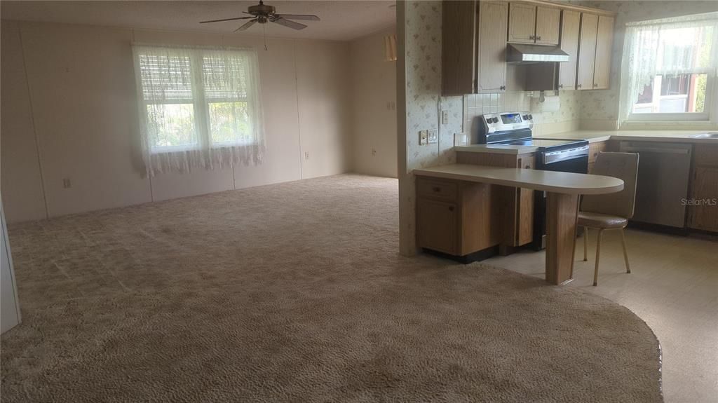 待售: $199,900 (2 贝兹, 2 浴室, 1248 平方英尺)