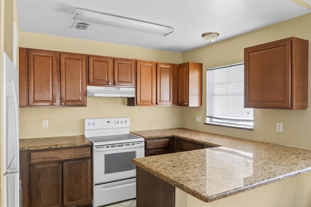 待售: $240,000 (3 贝兹, 2 浴室, 1280 平方英尺)