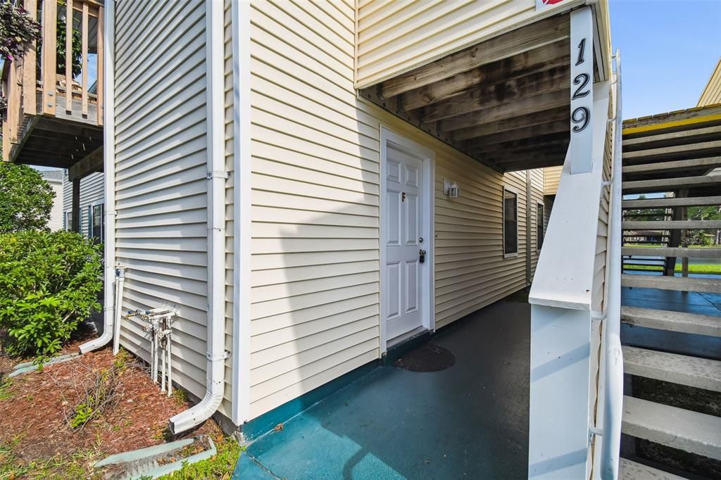 待售: $140,000 (2 贝兹, 2 浴室, 915 平方英尺)