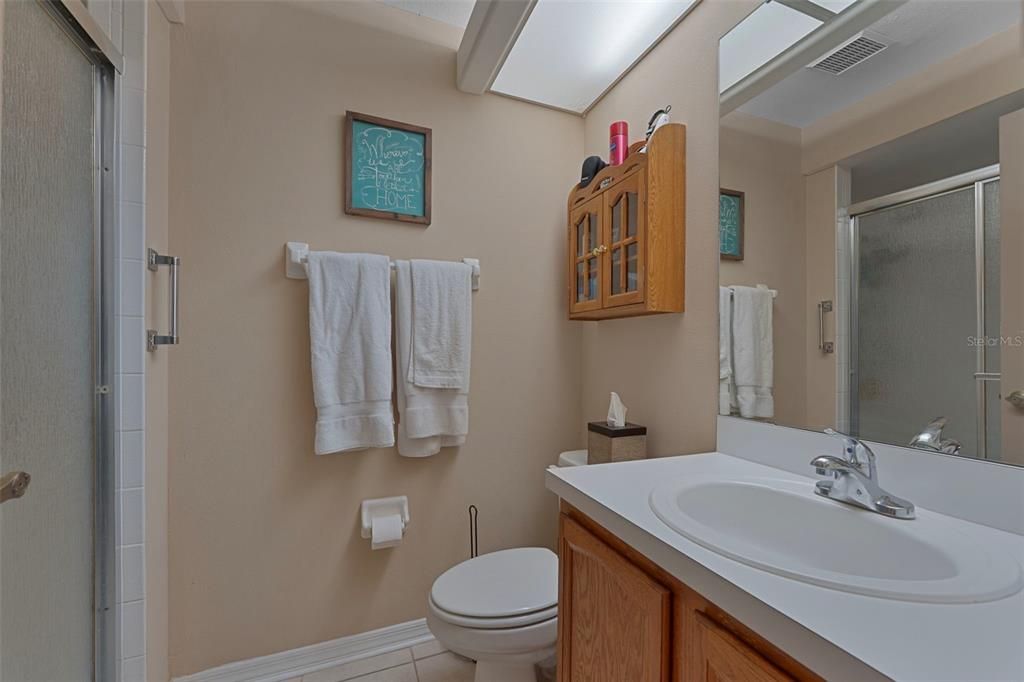 待售: $229,900 (2 贝兹, 2 浴室, 893 平方英尺)