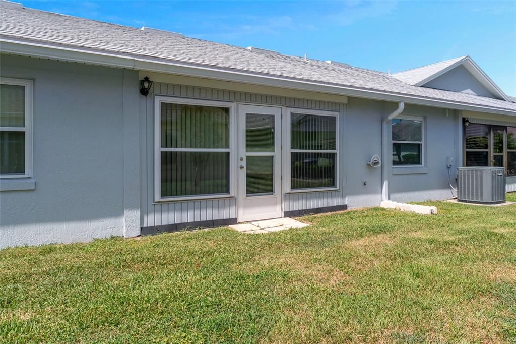 待售: $229,900 (2 贝兹, 2 浴室, 893 平方英尺)