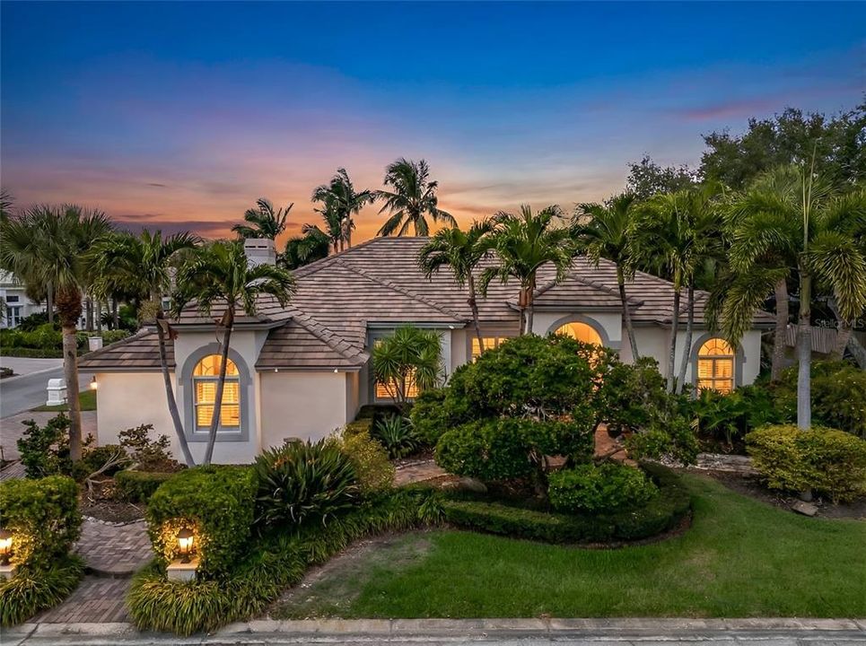 For Sale: $1,350,000 (4 beds, 3 baths, 3230 Square Feet)