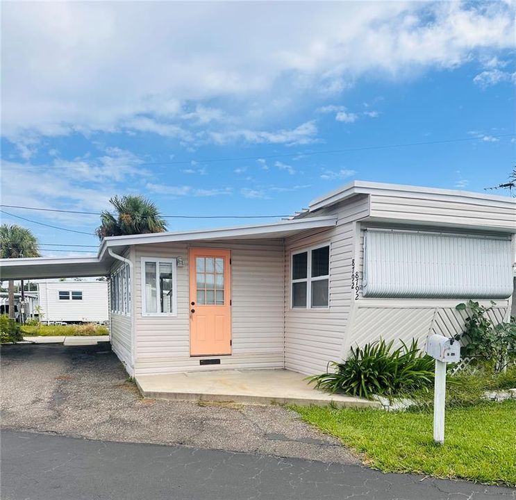 For Sale: $45,900 (1 beds, 1 baths, 700 Square Feet)