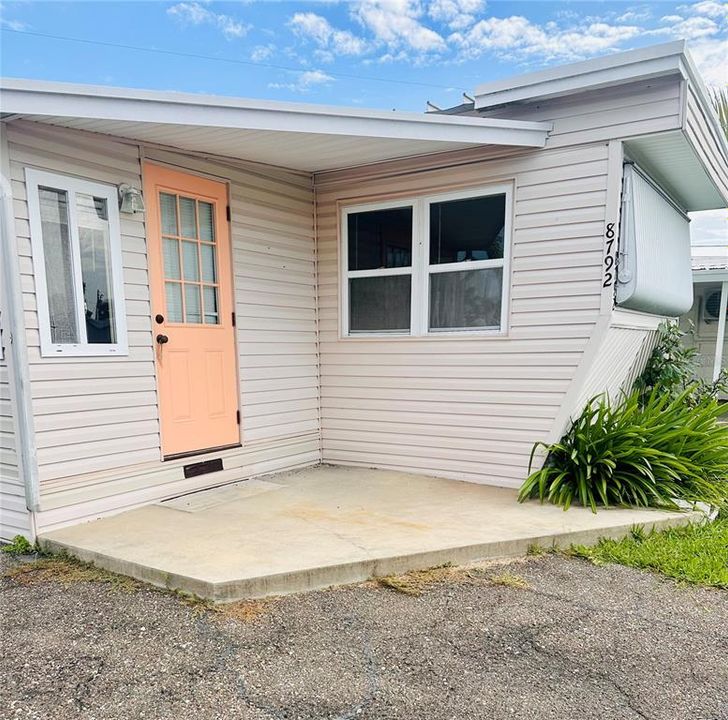 For Sale: $45,900 (1 beds, 1 baths, 700 Square Feet)